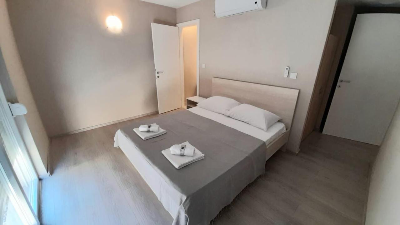 Isola Bella Pag Aparthotel ปอฟเลียนา ภายนอก รูปภาพ
